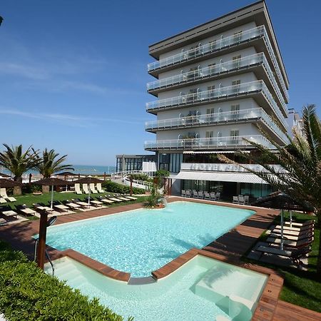 Hotel Spiaggia Pesaro Ngoại thất bức ảnh